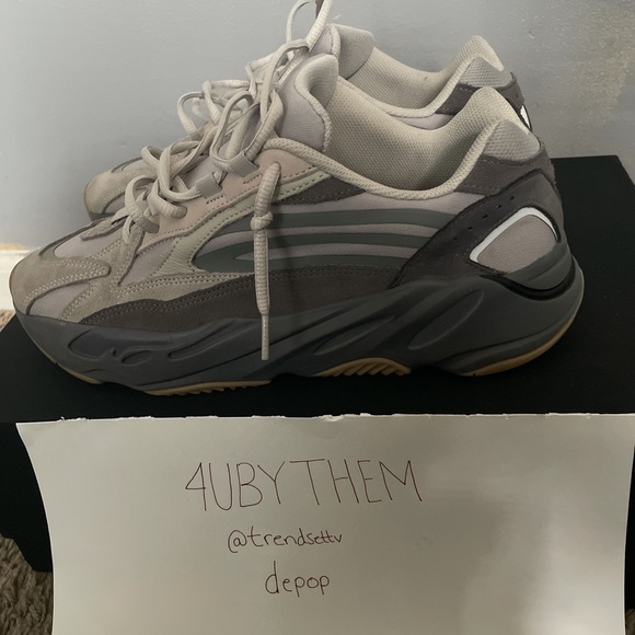 Yeezy V2 tephra main image 4